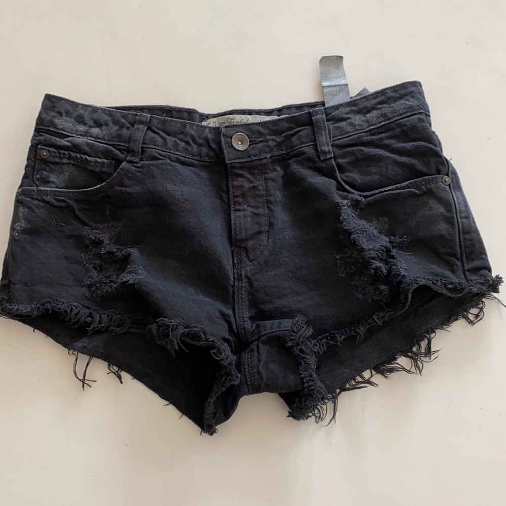2 FOR 30 - Zara black jeans shorts, US 4